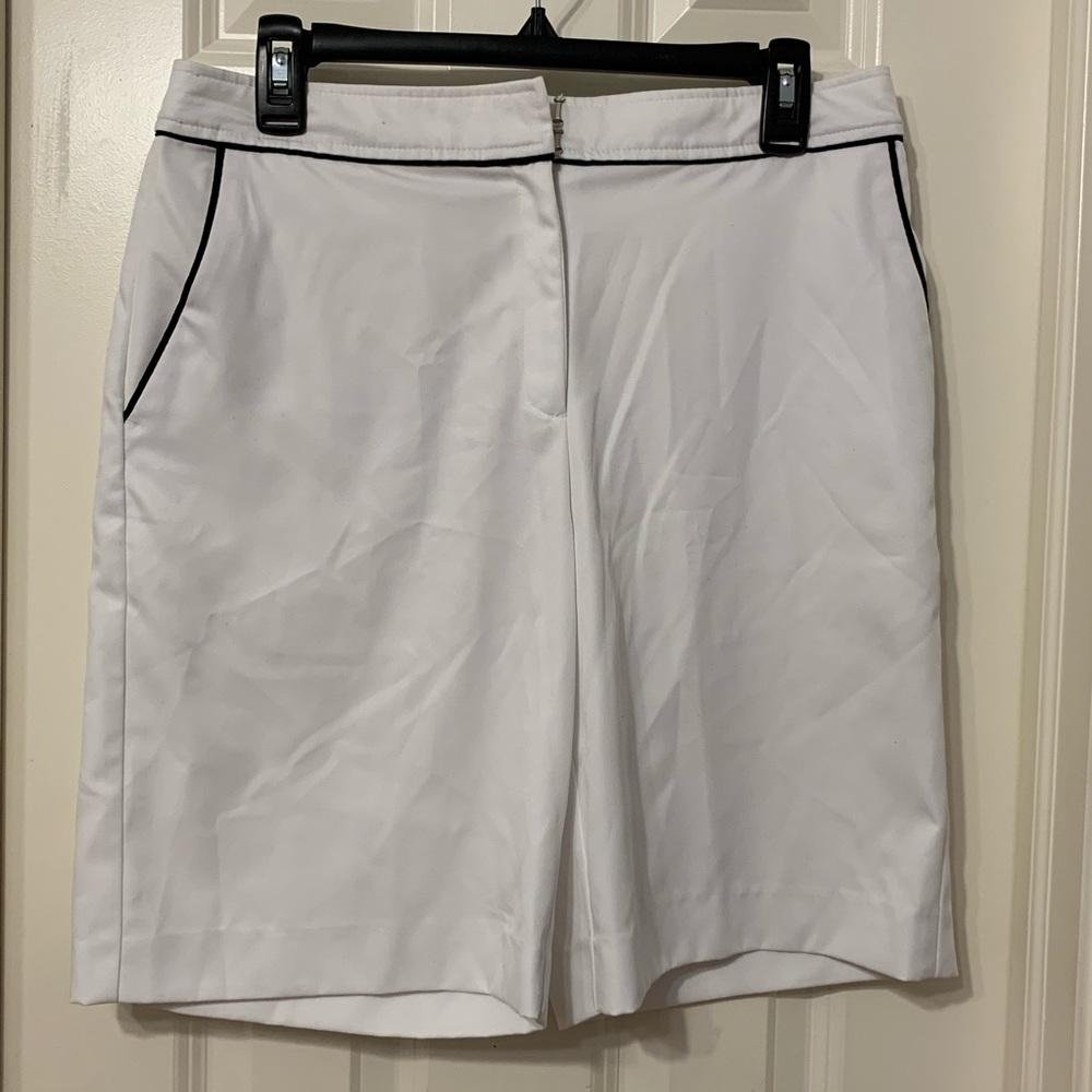IZOD white shorts